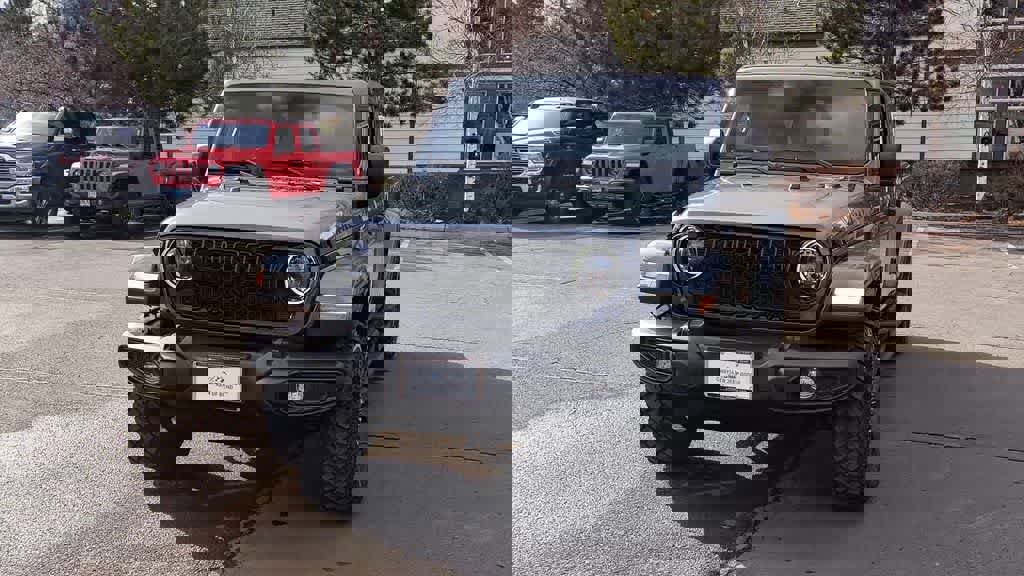 Used 2024 Jeep Gladiator Sport image 4