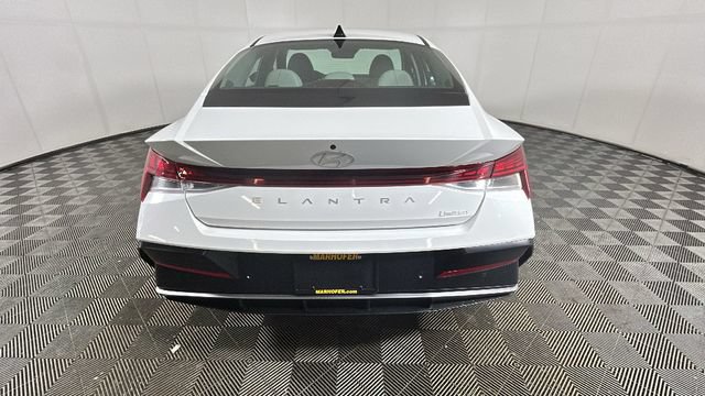 Used 2024 Hyundai Elantra Limited FWD video 3