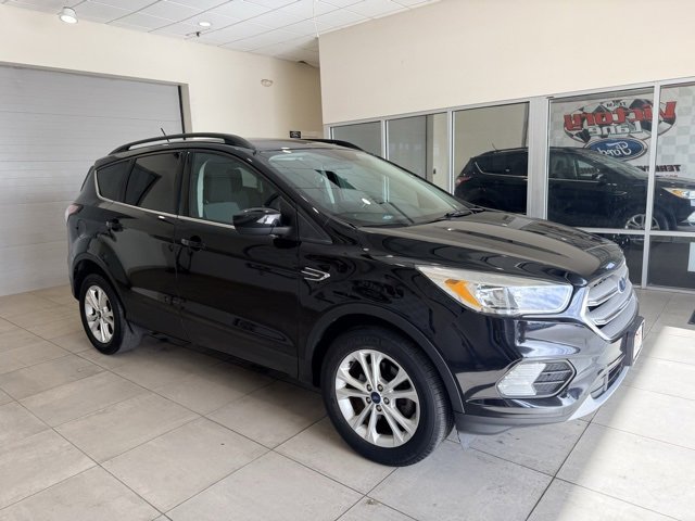 Used 2018 Ford Escape SE w/ SE Sync 3 Package image 3