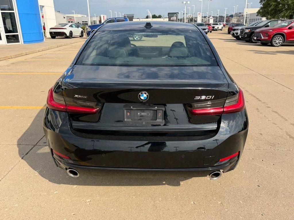 Used 2026 BMW 330i xDrive Sedan AWD/4WD image 3