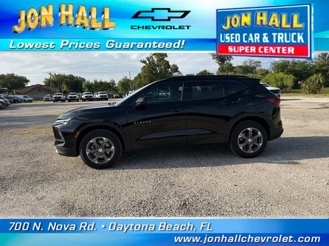 Used 2024 Chevrolet Blazer LT w/ Convenience Package FWD image 4