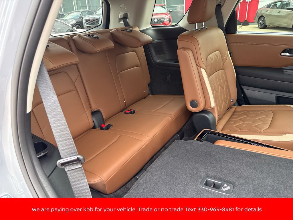 New 2026 Nissan Pathfinder Platinum w/ Accent Package AWD/4WD image 38