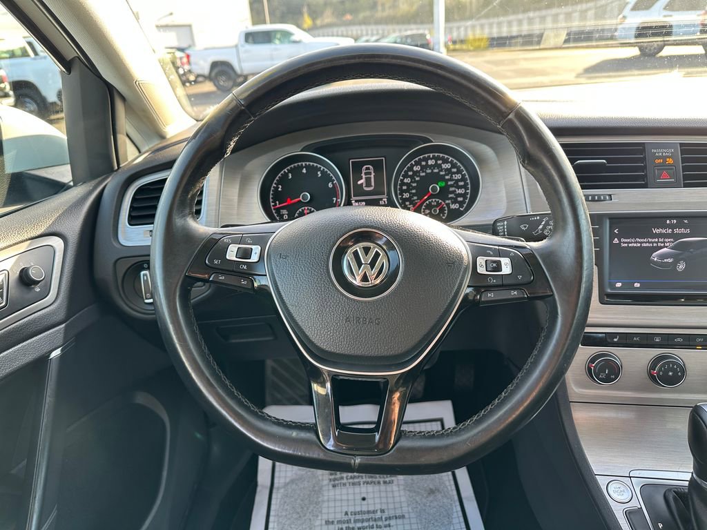Used 2017 Volkswagen Golf Wolfsburg Edition image 19