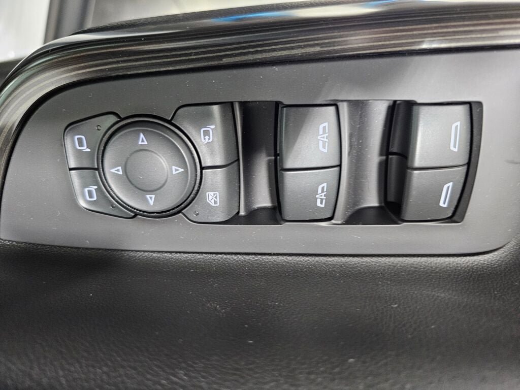 Used 2021 GMC Acadia SLT w/ Elevation Edition AWD/4WD image 31