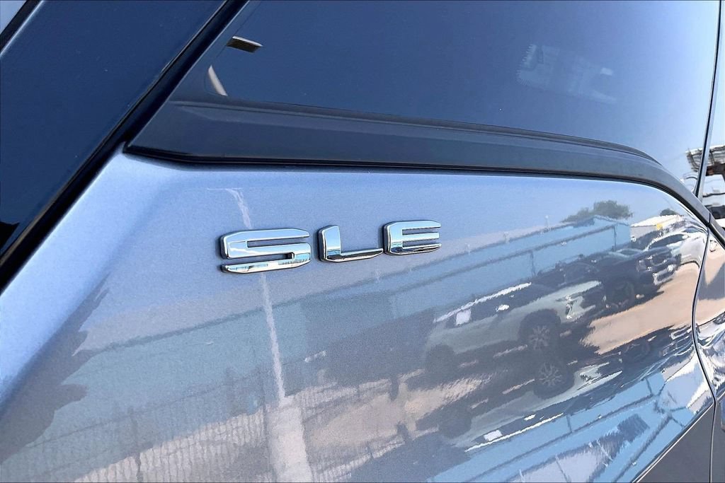 Used 2024 GMC Terrain SLE AWD/4WD image 8