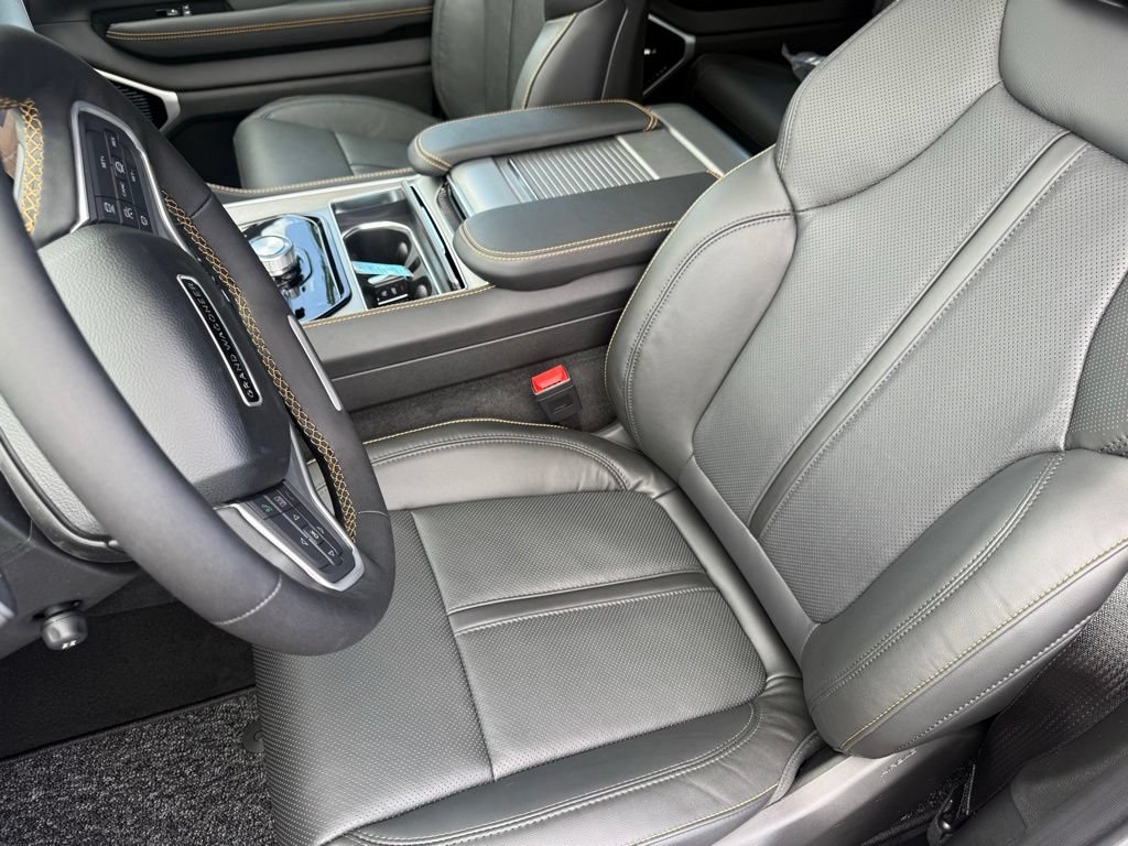New 2026 Jeep Grand Wagoneer 4WD image 14