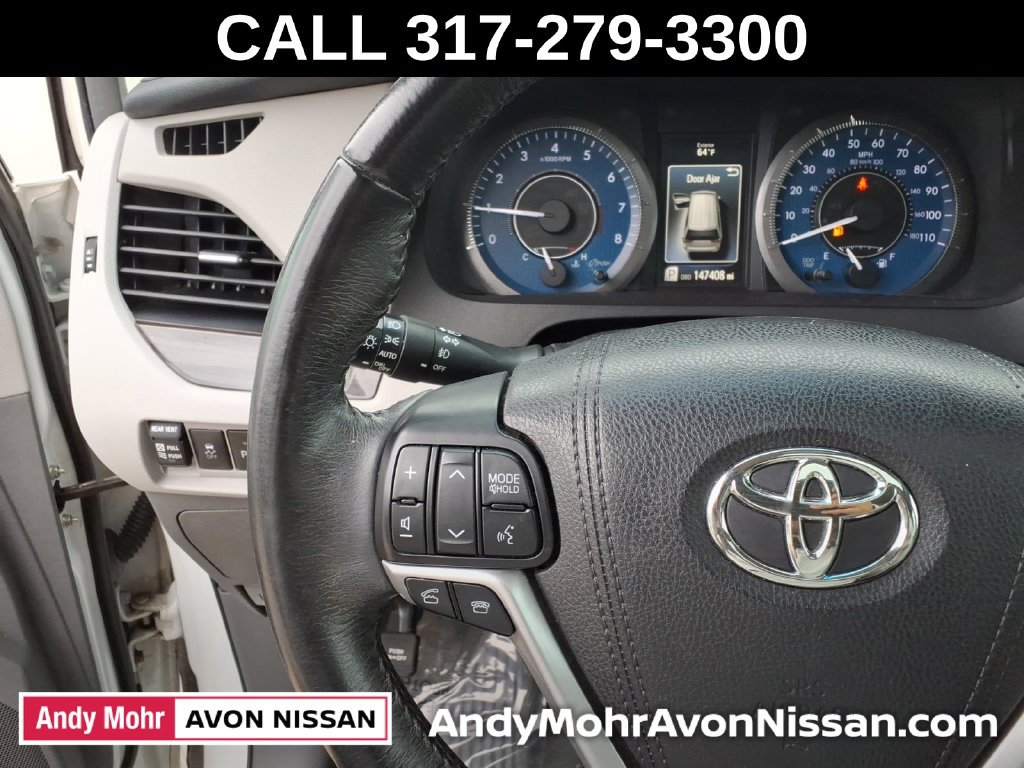 Used 2017 Toyota Sienna XLE Premium FWD image 26