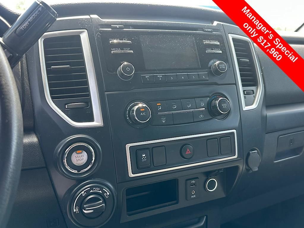 Used 2017 Nissan Titan S image 21