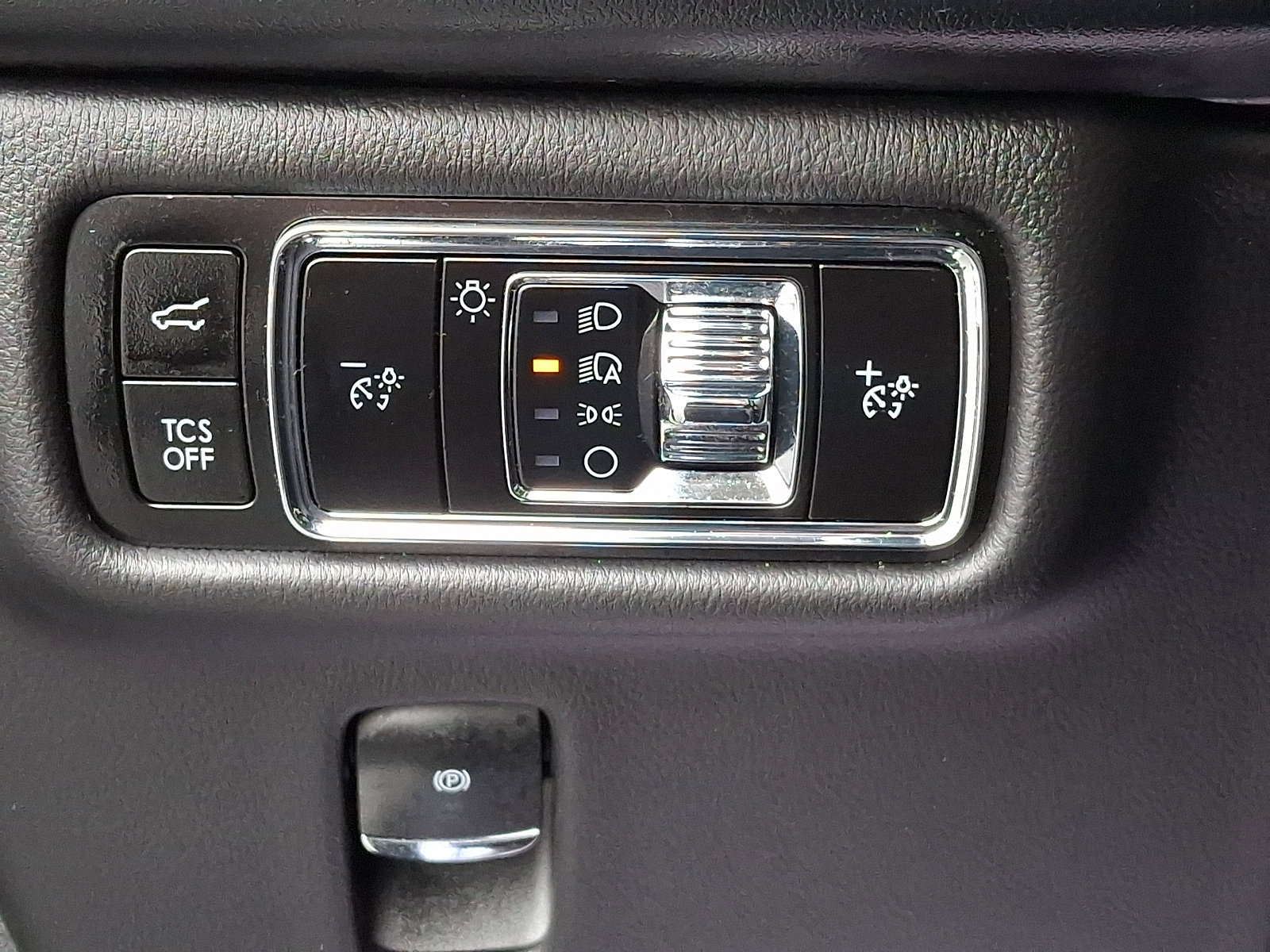 Used 2023 Lincoln Nautilus AWD w/ Premium Package image 24