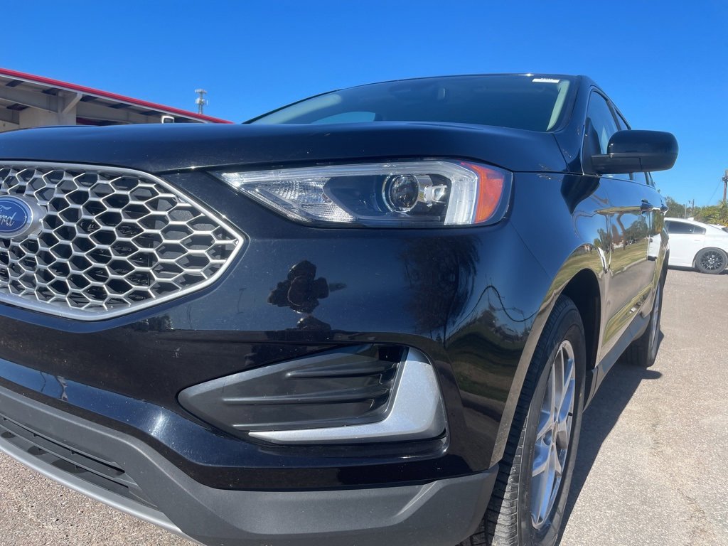 Used 2024 Ford Edge SEL image 11