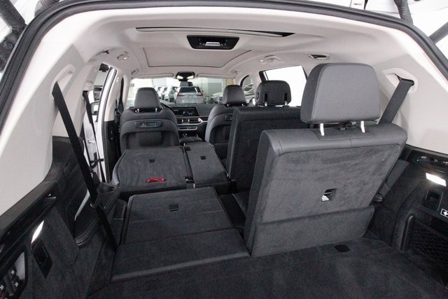 Used 2020 BMW X7 xDrive40i w/ Cold Weather Package image 46
