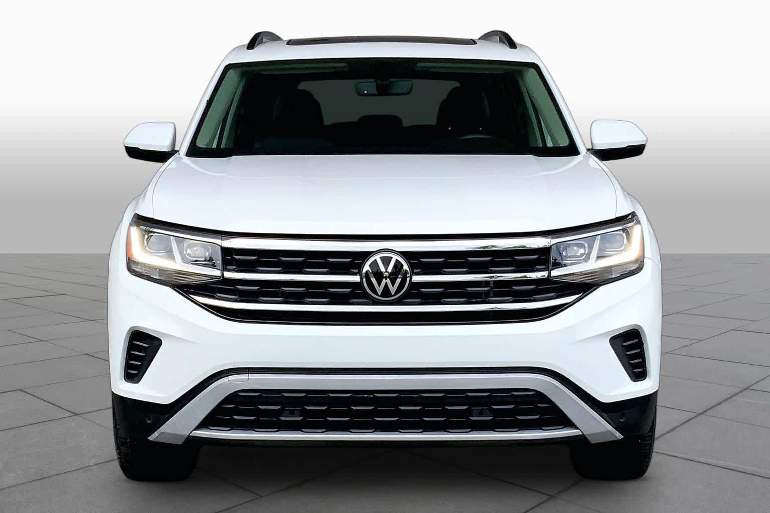 Used 2023 Volkswagen Atlas SE w/ Panoramic Sunroof Package FWD image 4