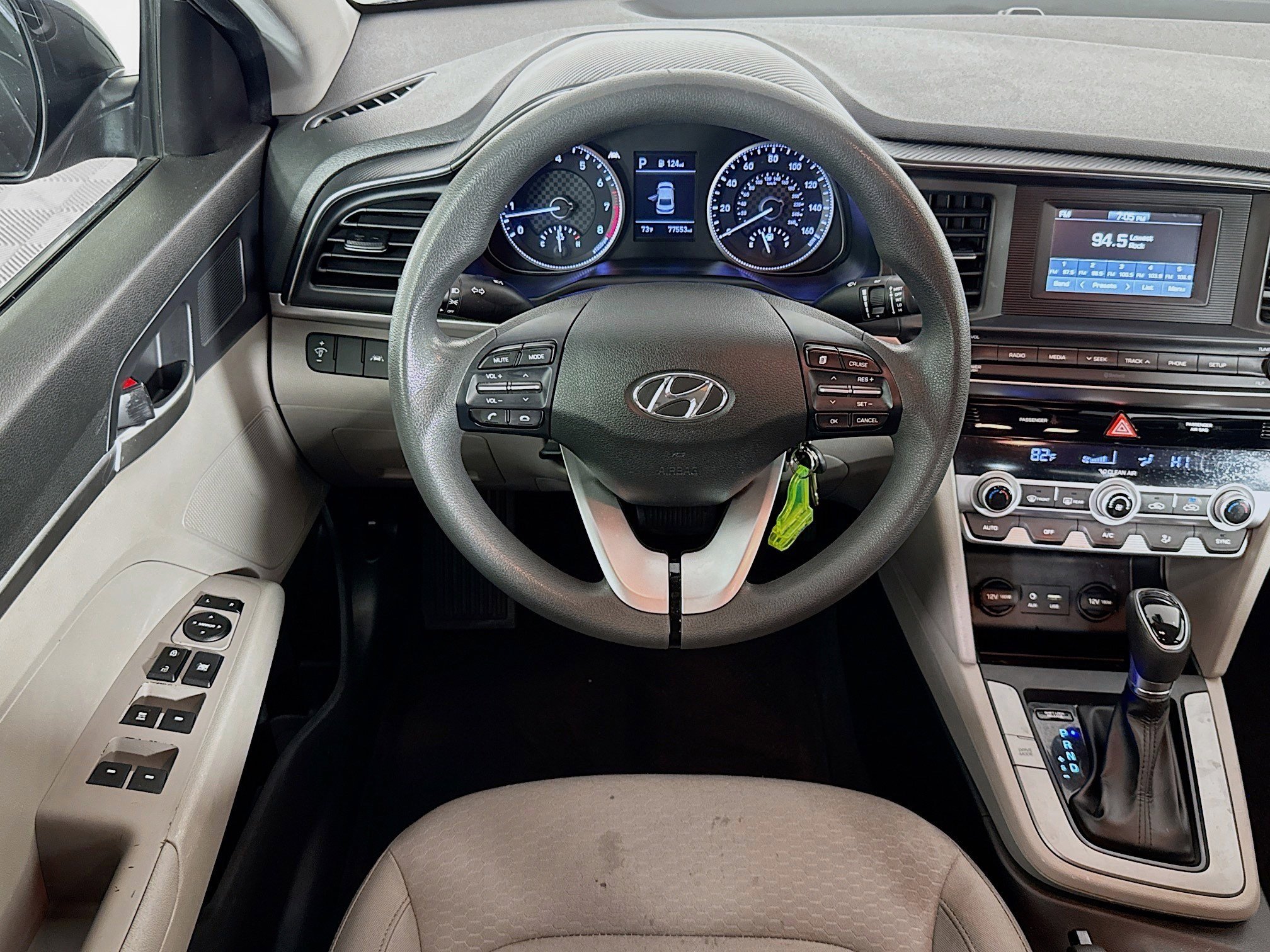 Used 2020 Hyundai Elantra SE image 16