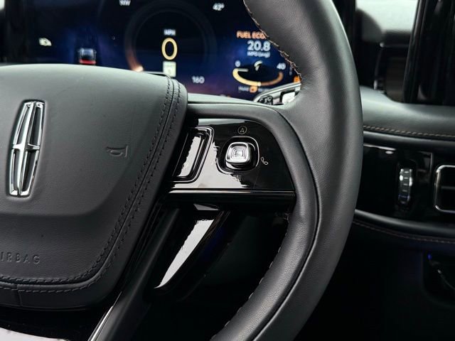 Used 2025 Lincoln Aviator Reserve w/ Illumination Package image 12