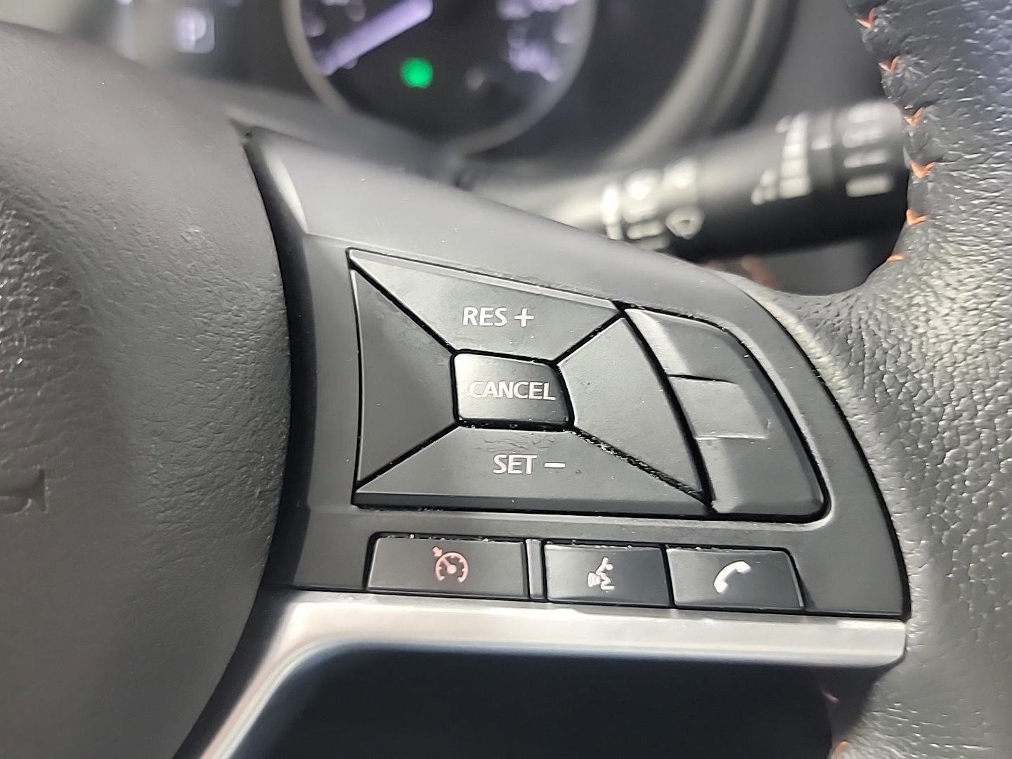 Used 2019 Nissan Kicks SR w/ SR Premium Package image 24