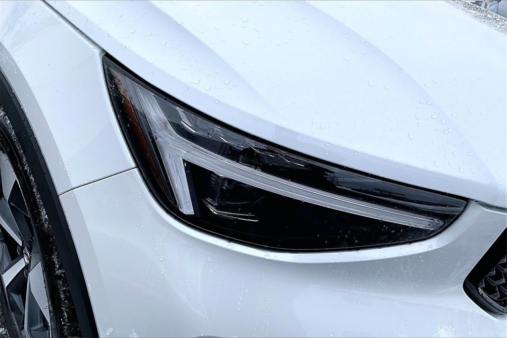 Used 2026 Volvo XC40 B5 Plus w/ Protection Package Premier image 31
