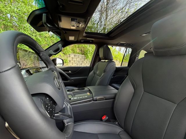 New 2026 Lexus LX 700h Luxury image 18