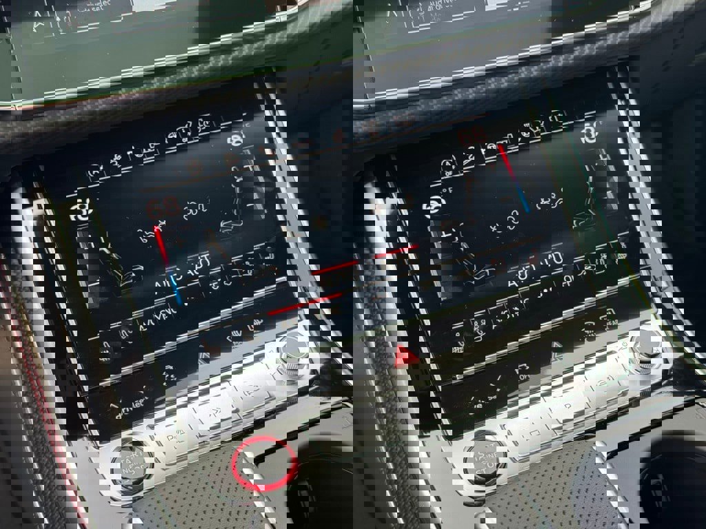 New 2026 Audi SQ8 Prestige image 31