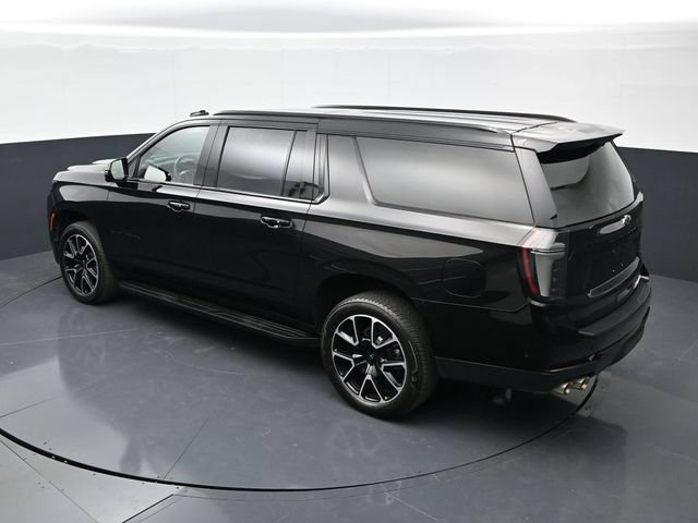 Used 2025 Chevrolet Suburban RST w/ Comfort Package AWD/4WD image 35