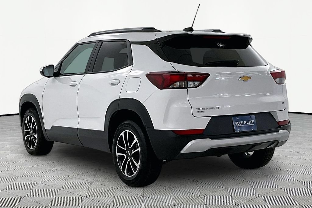 Used 2025 Chevrolet TrailBlazer LT AWD/4WD image 4