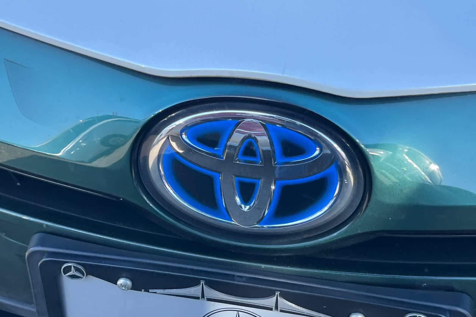 Used 2017 Toyota Prius Prime Advanced FWD image 13