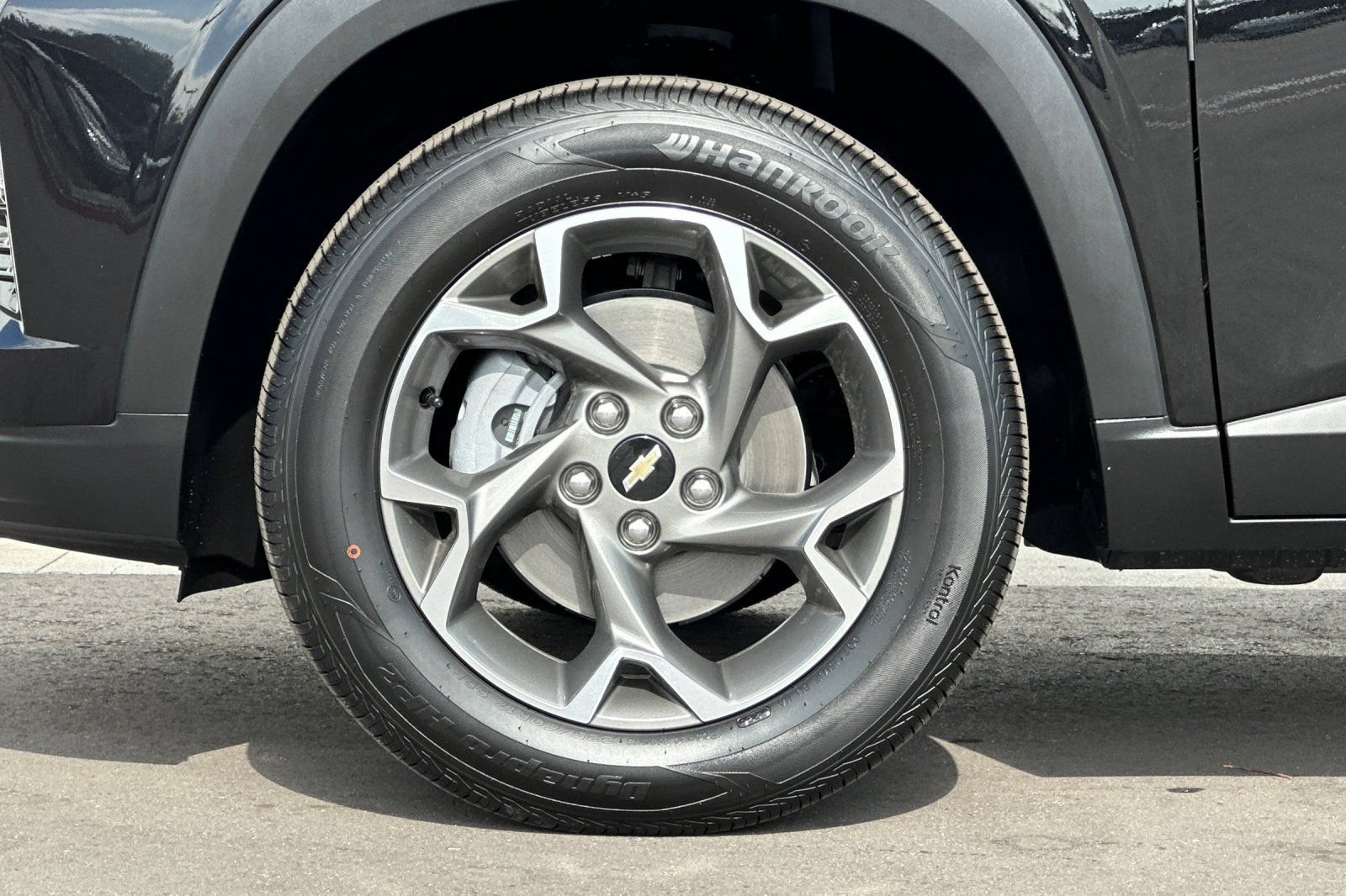 New 2026 Chevrolet Trax LT FWD image 25