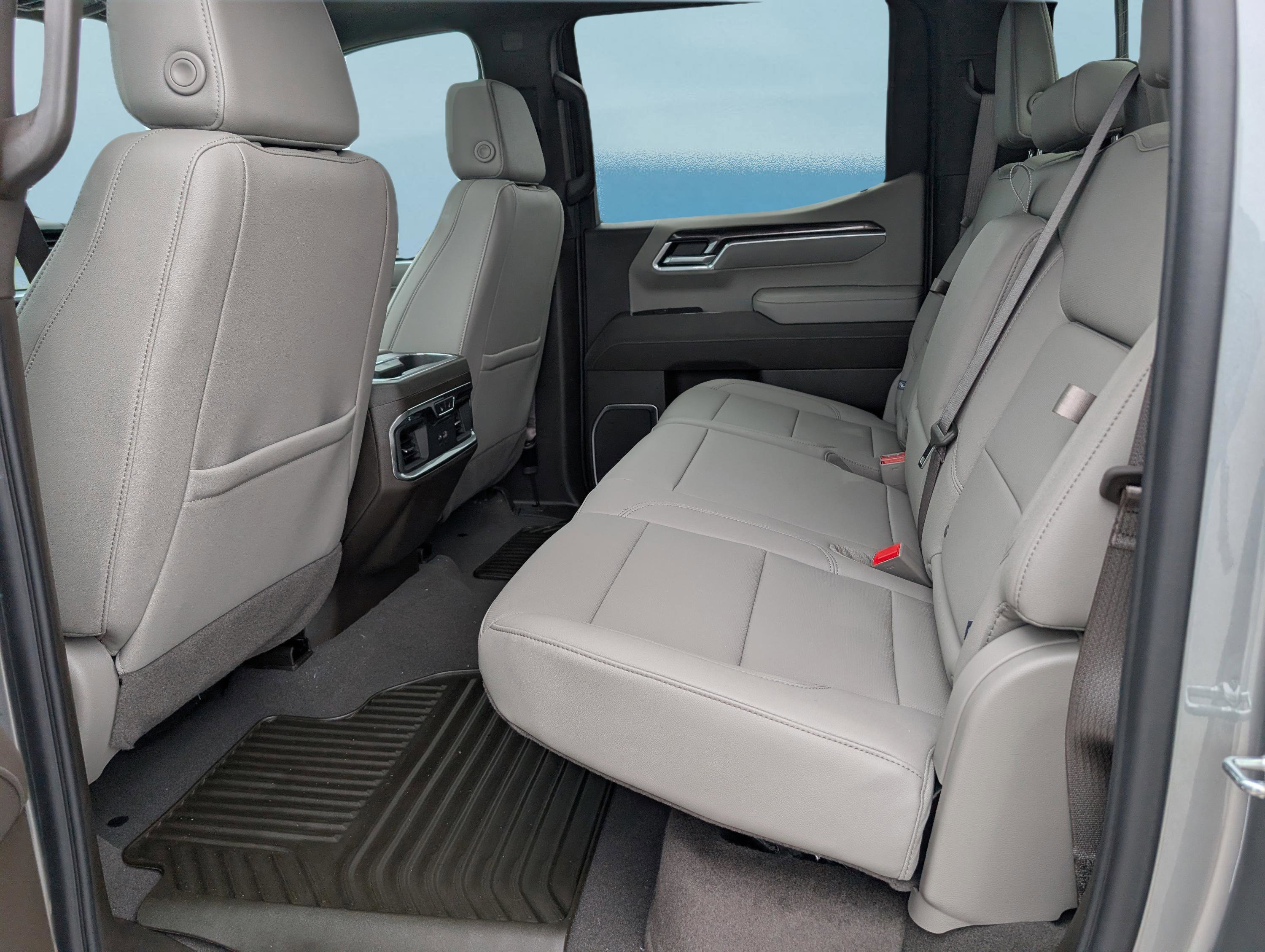 New 2026 Chevrolet Silverado 1500 LTZ w/ LTZ Premium Package image 14