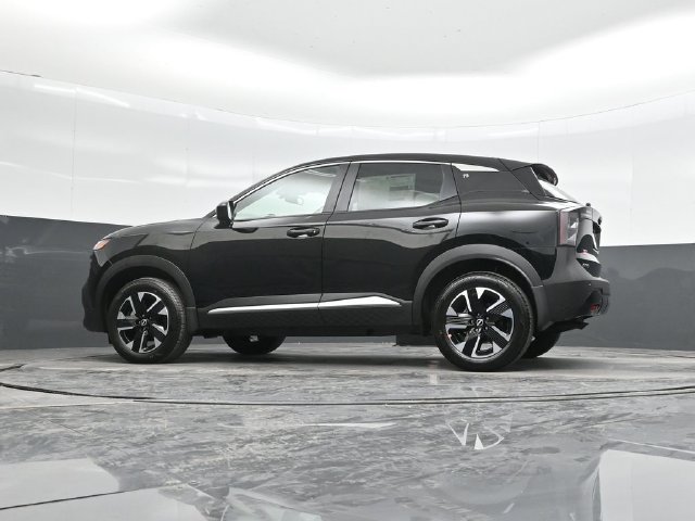 Used 2025 Nissan Kicks SV AWD/4WD image 34