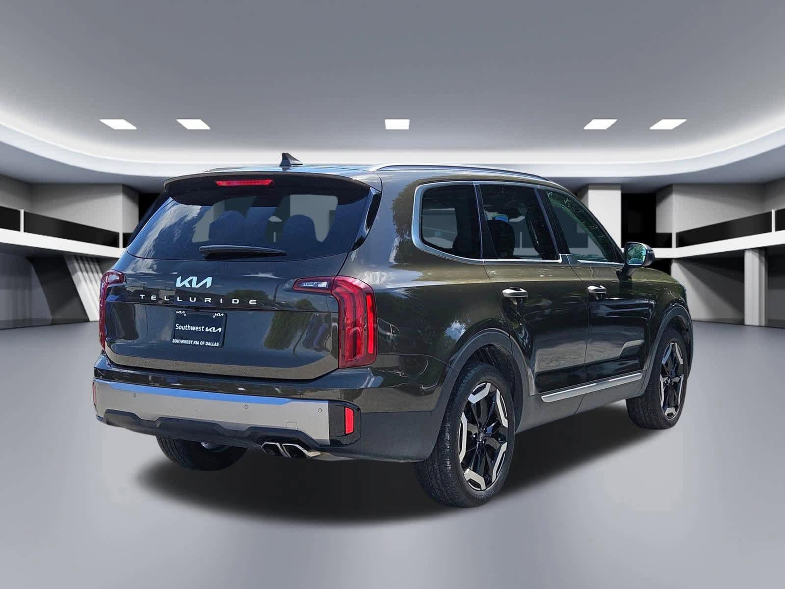 Used 2025 Kia Telluride S image 6