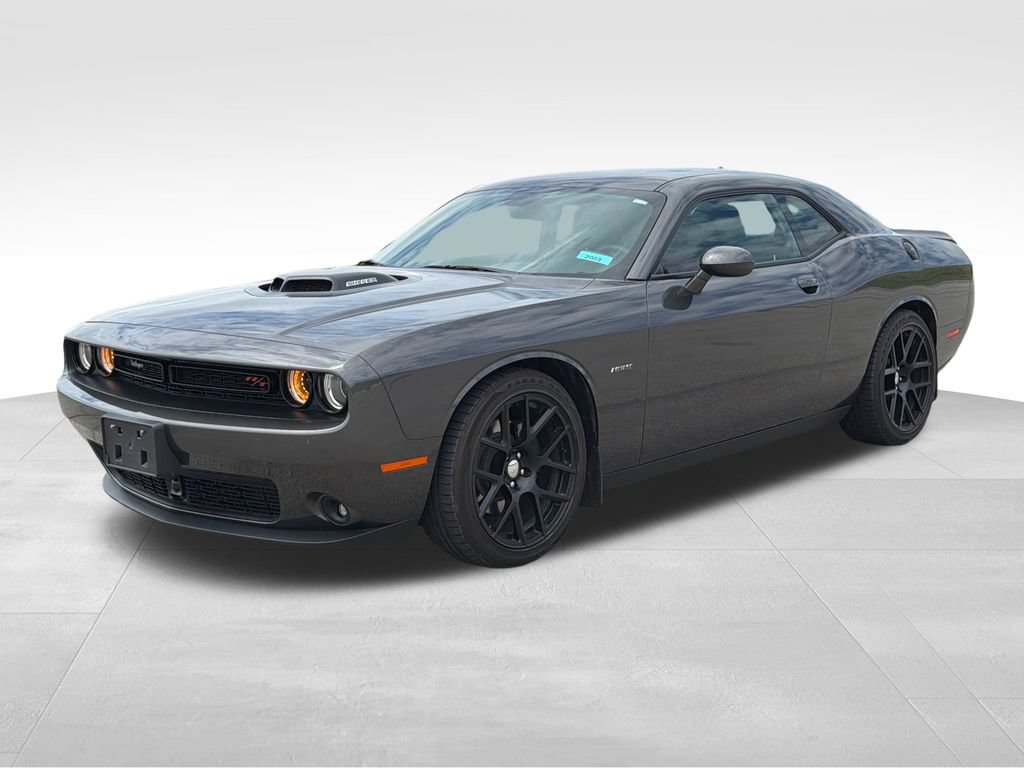 Used 2015 Dodge Challenger R/T Plus RWD image 2
