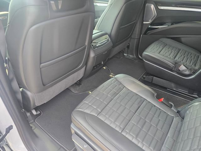 New 2026 Cadillac Escalade Platinum Sport AWD/4WD image 14
