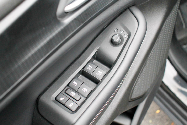 Used 2024 Jeep Grand Cherokee Altitude AWD/4WD image 5