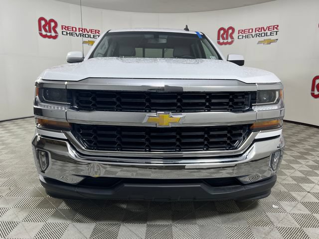 Used 2018 Chevrolet Silverado 1500 LT w/ Texas Edition RWD image 2
