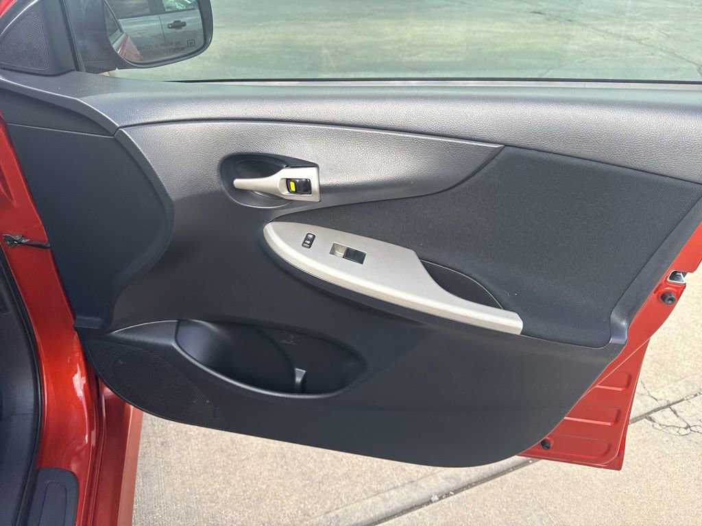 Used 2013 Toyota Corolla S Special Edition image 35