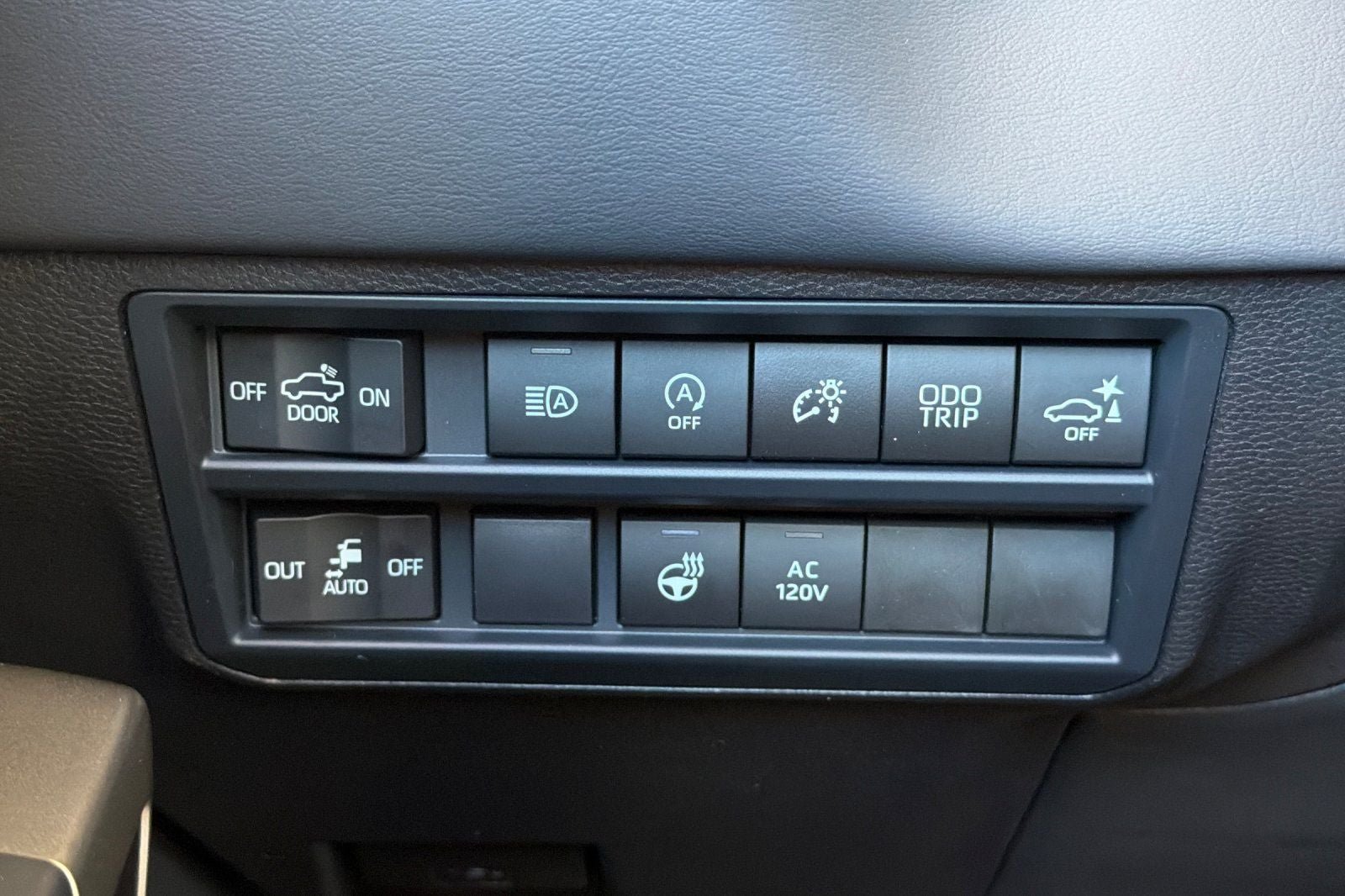 New 2026 Toyota Tundra Platinum AWD/4WD image 30