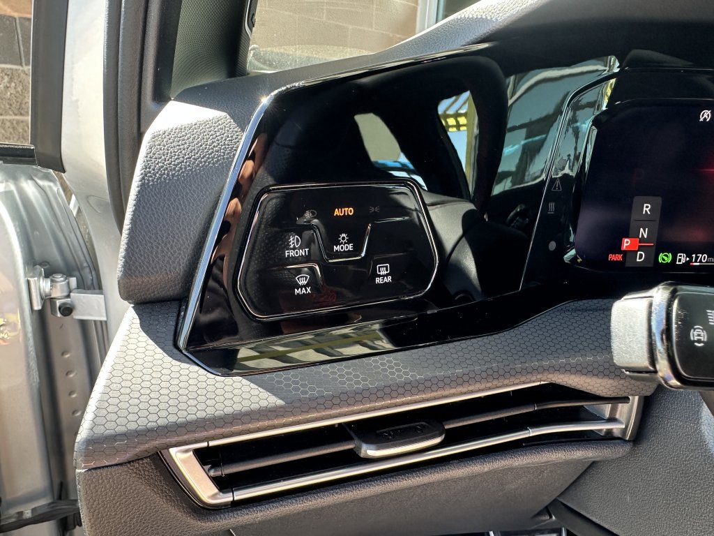 Used 2024 Volkswagen GTI SE image 33