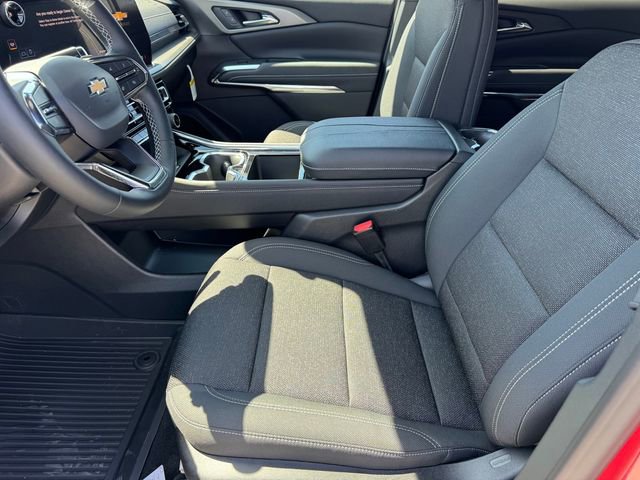 New 2026 Chevrolet Traverse LT w/ Sun and Wheel Package FWD image 13