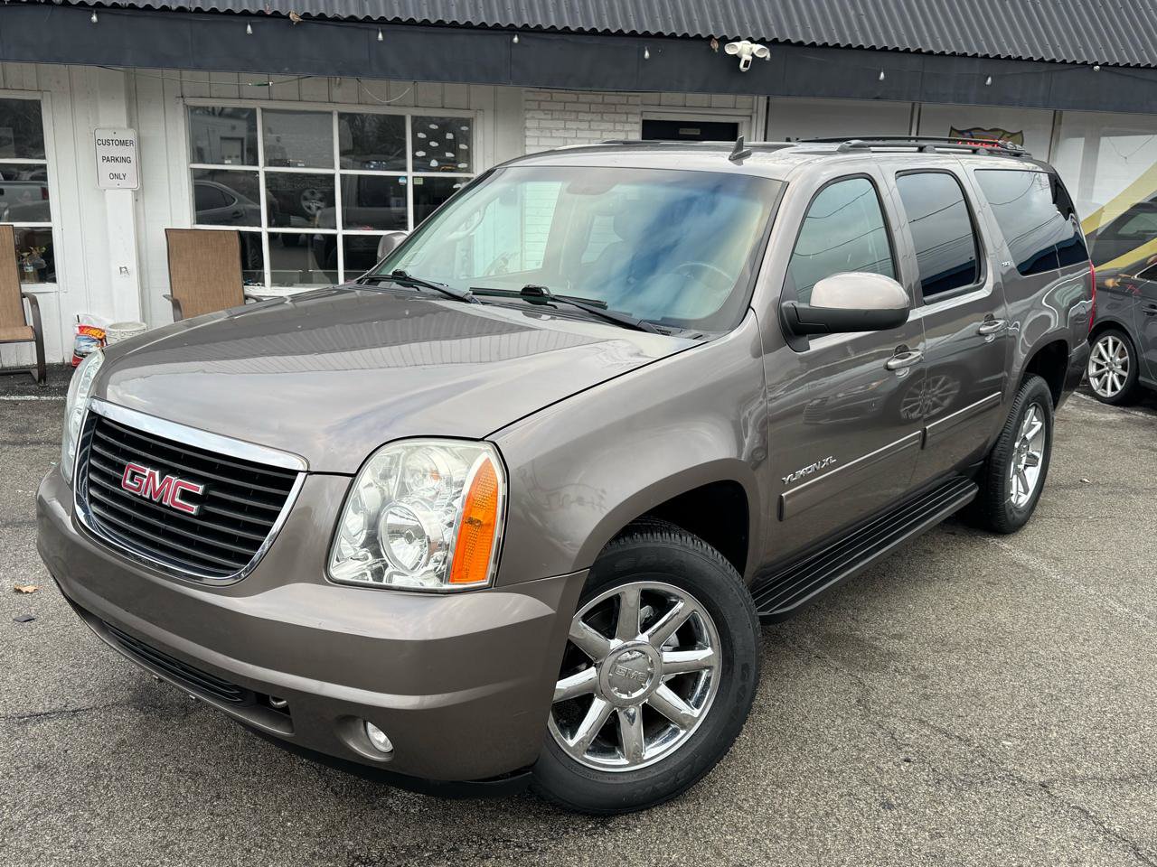 Used 2013 GMC Yukon XL SLT AWD/4WD image 2