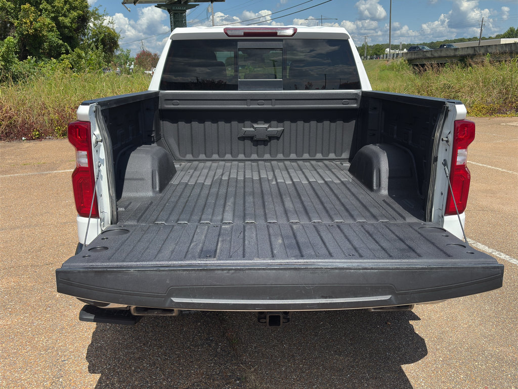 Used 2023 Chevrolet Silverado 1500 LTZ w/ LTZ Convenience Package II AWD/4WD image 5