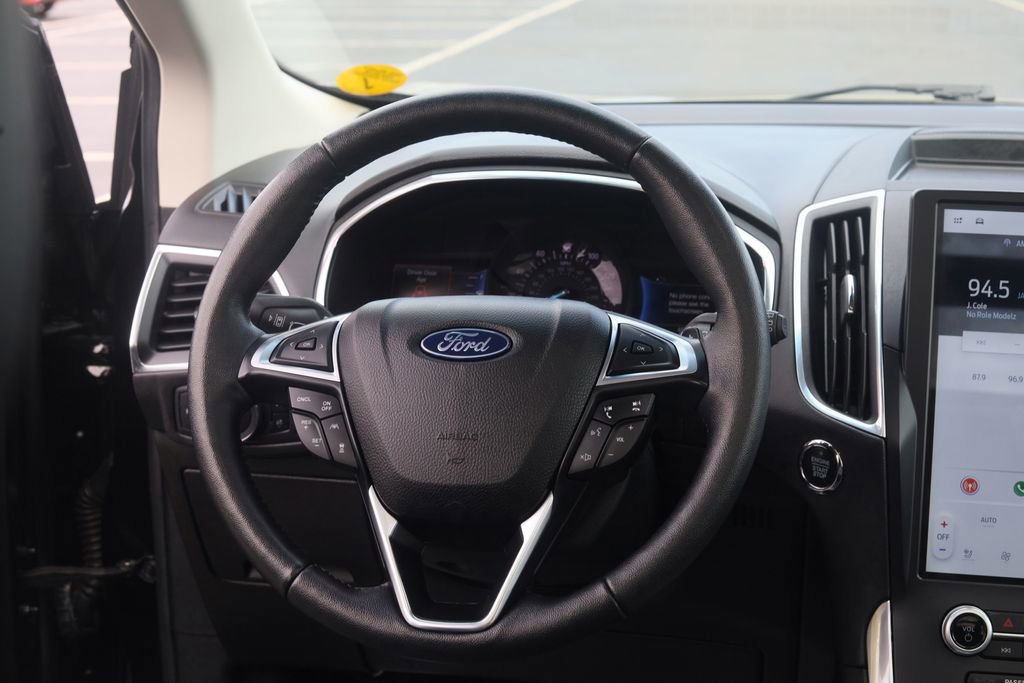 Used 2021 Ford Edge Titanium w/ Equipment Group 301A AWD/4WD image 25
