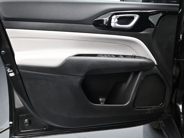 Certified 2022 Jeep Compass Limited AWD/4WD image 23