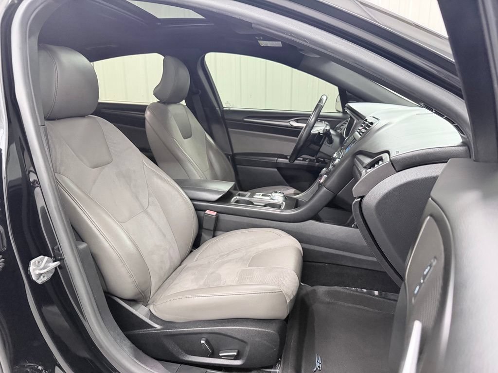 Used 2017 Ford Fusion Sport AWD/4WD image 38