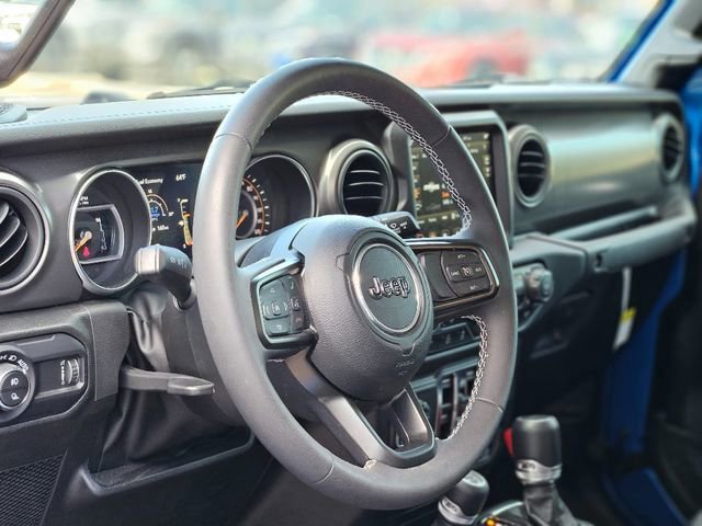Used 2023 Jeep Gladiator Sport S image 12