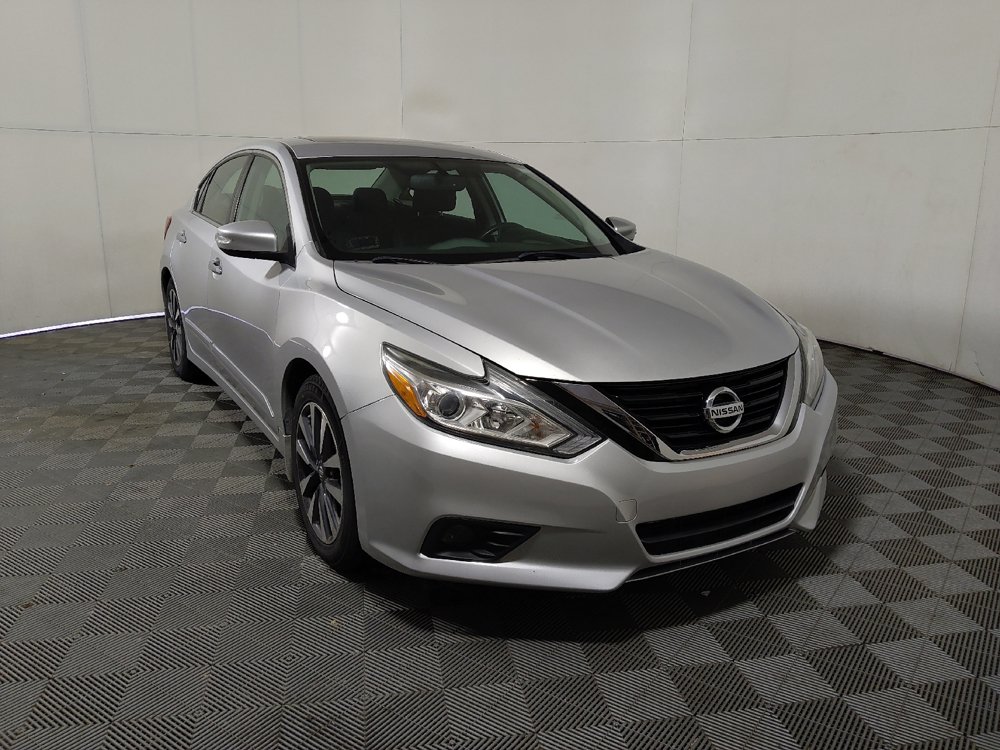 Used 2017 Nissan Altima 2.5 SV w/ Convenience Package FWD image 14
