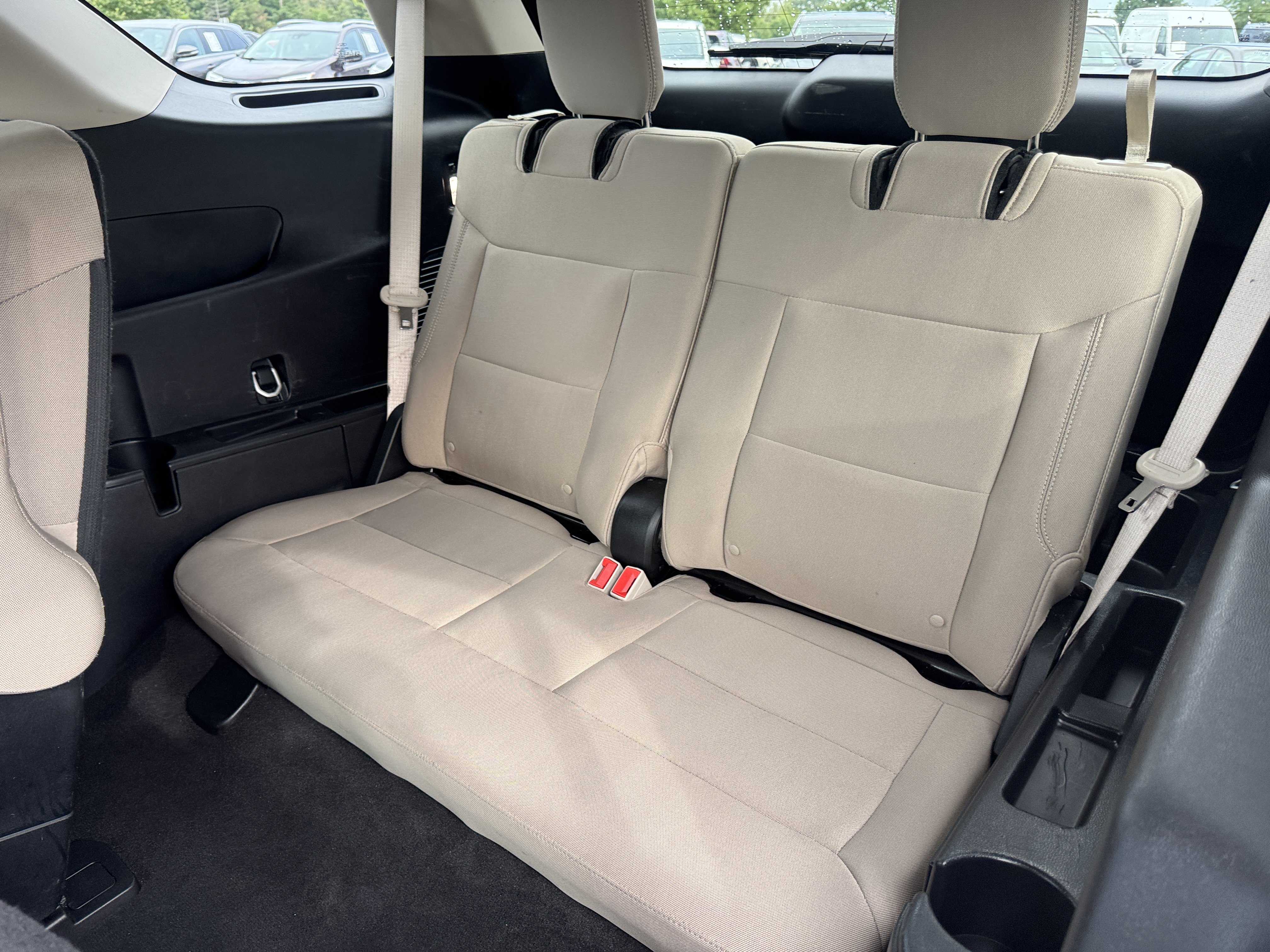 Used 2023 Ford Explorer XLT AWD/4WD image 17