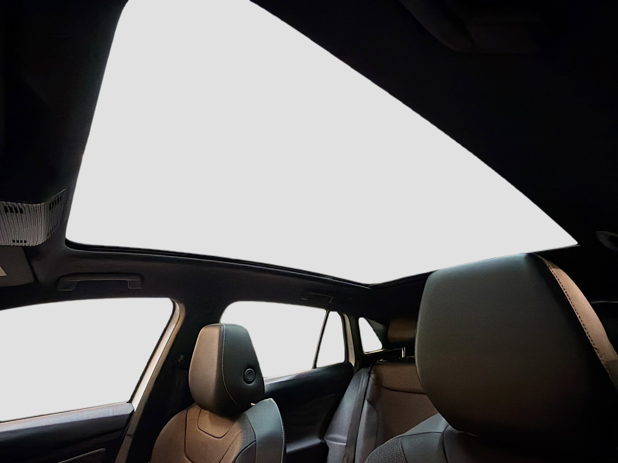 Used 2023 Volkswagen ID.4 Pro S Plus image 25