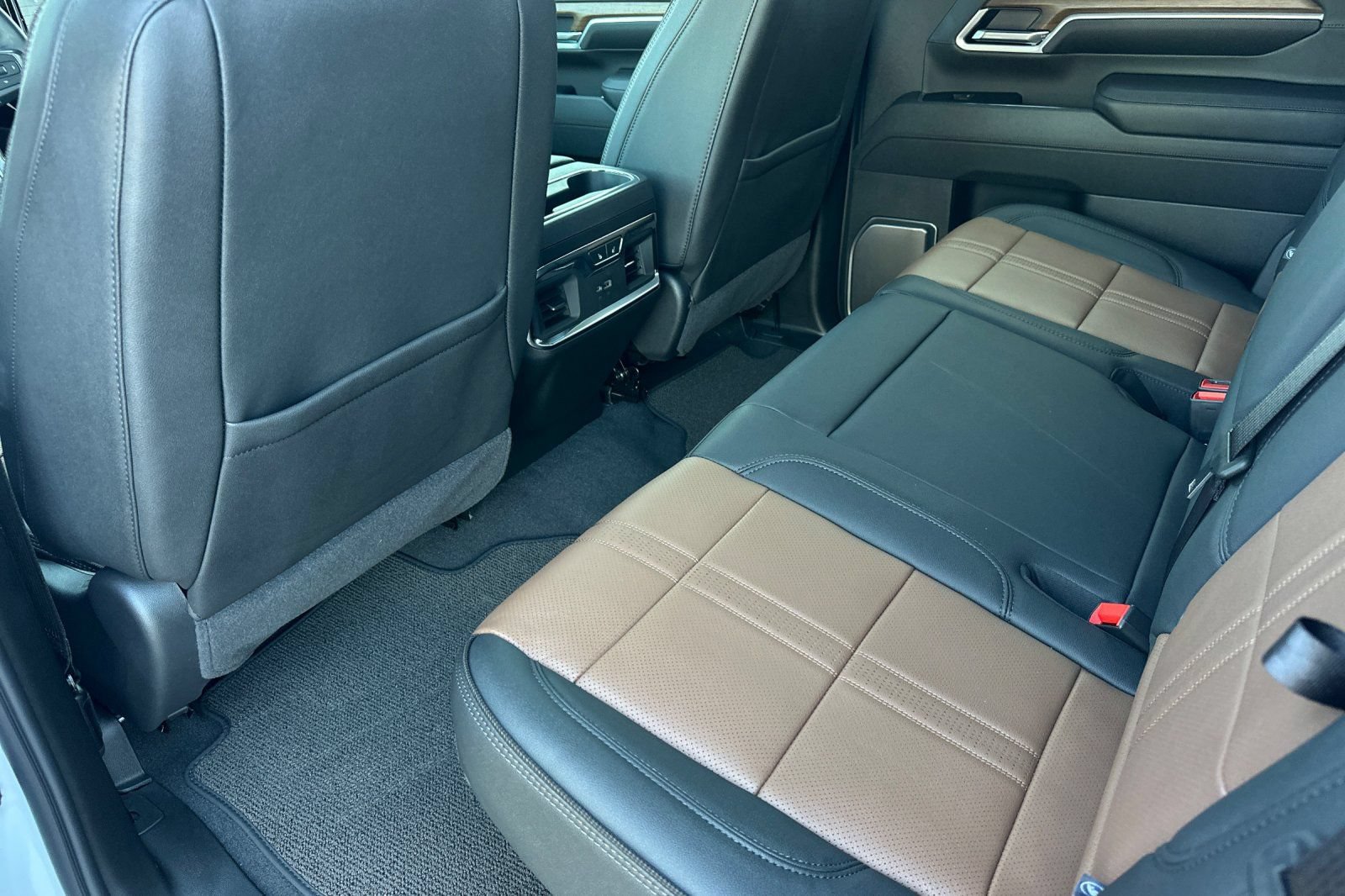 New 2026 Chevrolet Silverado 2500 High Country w/ High Country Premium Package AWD/4WD image 12
