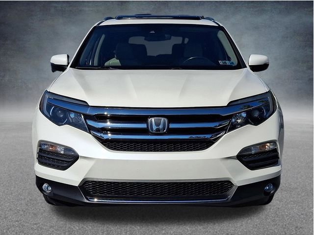 Used 2017 Honda Pilot Touring video 2