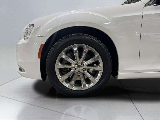 Used 2016 Chrysler 300 Limited w/ Driver Convenience Group image 46