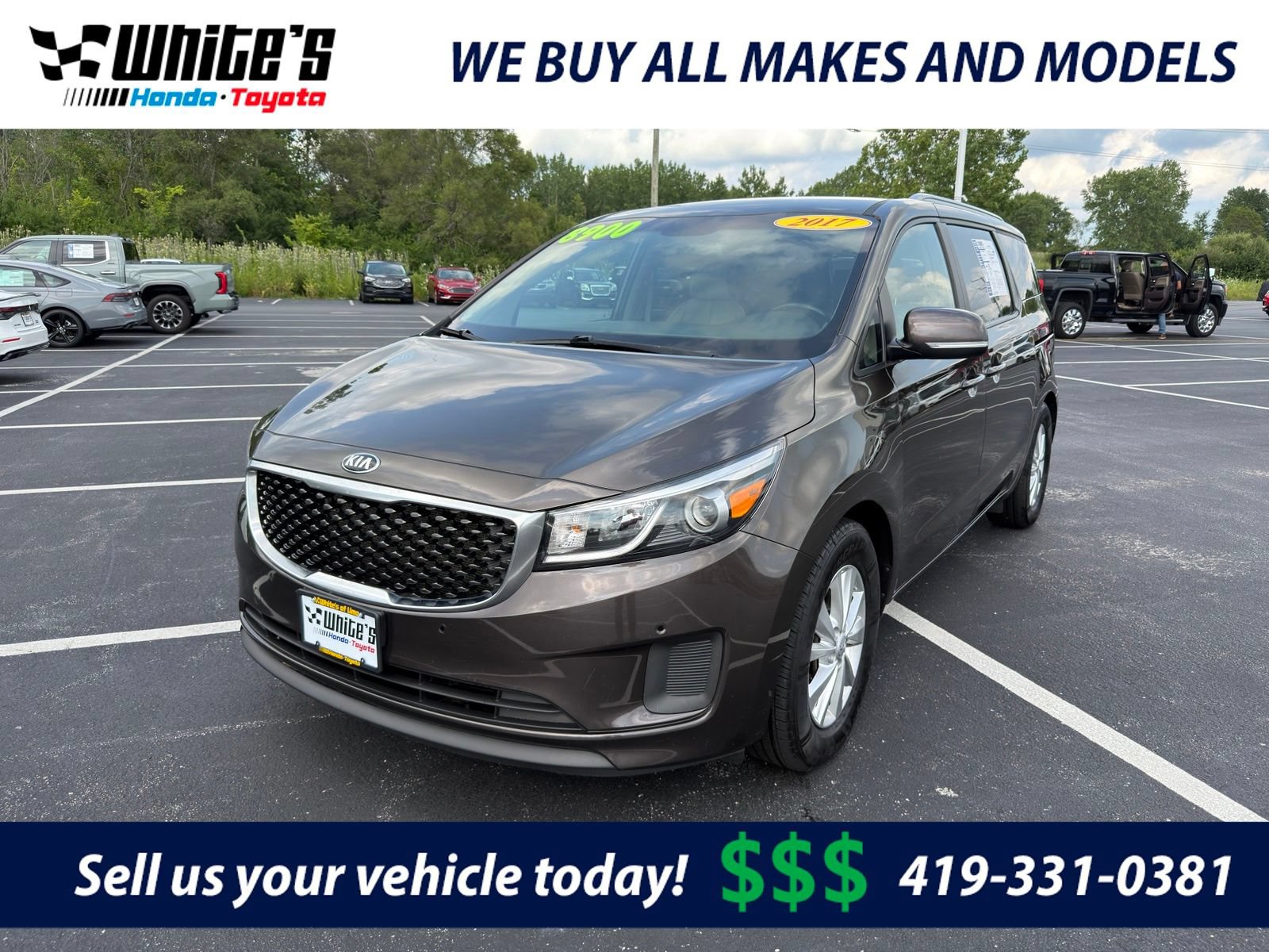 Used 2017 Kia Sedona LX w/ LX Essentials Premium Package FWD image 1